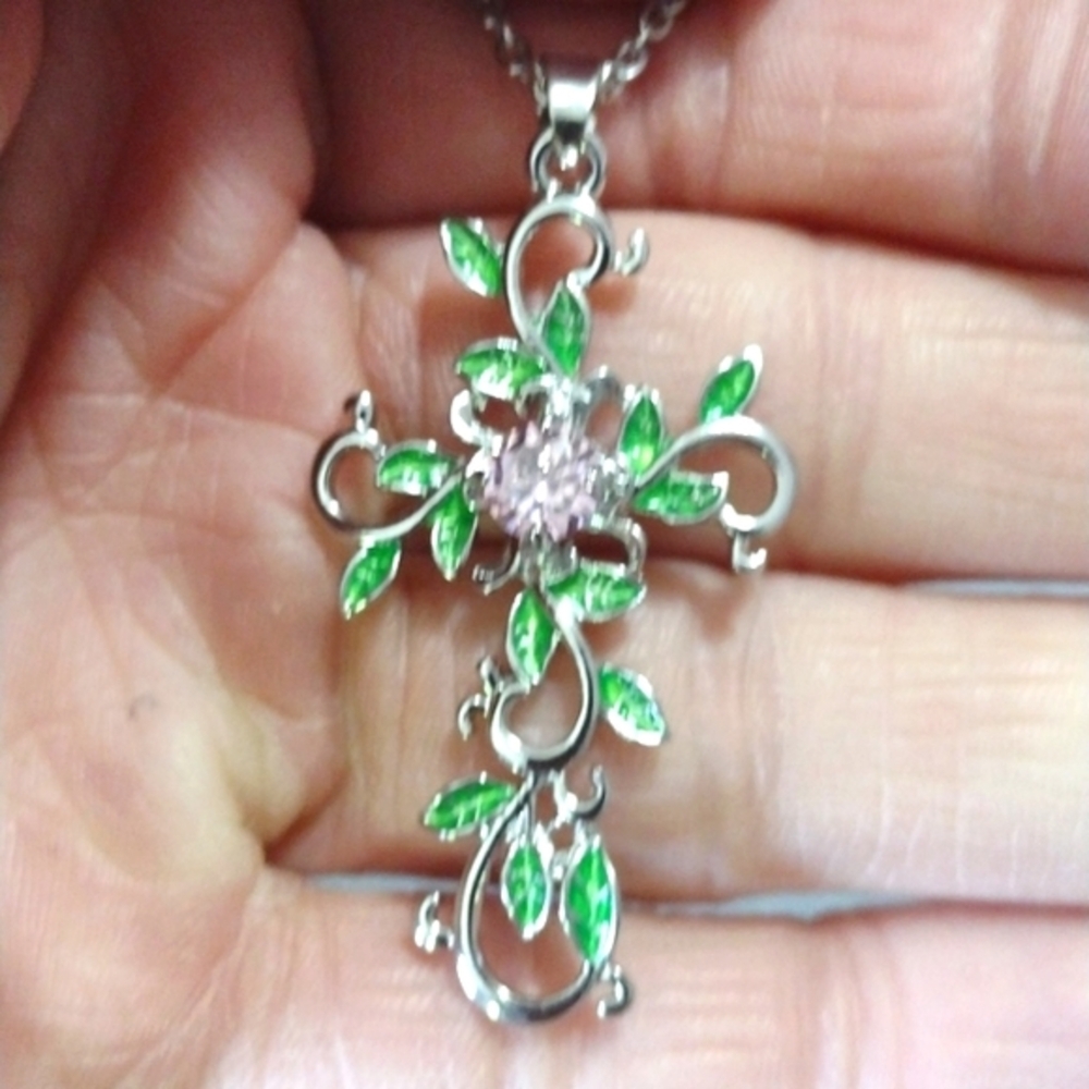 SILVER-PLATED GREEN ENAMEL LEAF FLORAL CROSS PENDANT RELIGIOUS 20" NECKLACE-NWOT - Picture 4 of 10